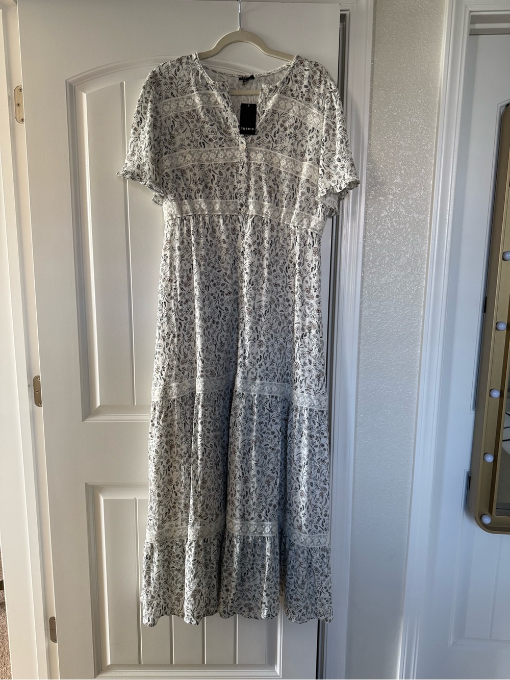 Torrid Maxi Dress Wash Gauze FloralLace Y-Neck Puff Ruffle Sleeves 00 M/L 10 NWT - Picture 5 of 16
